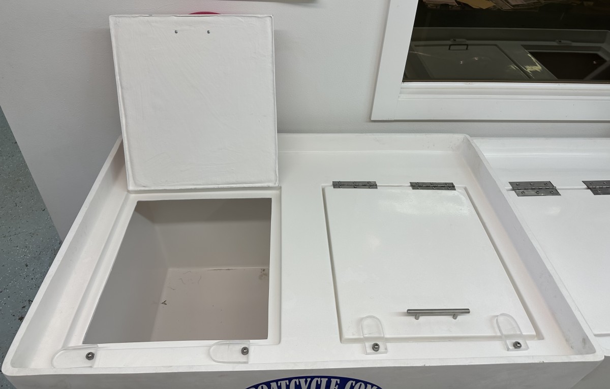 Built in store boat ice box